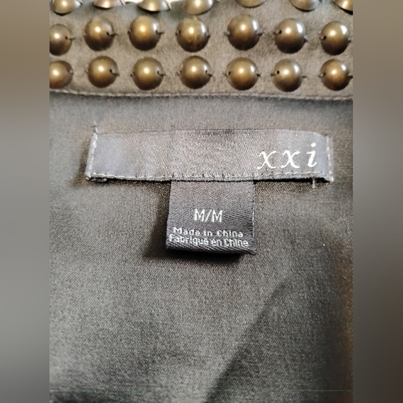 LuxeXXI | Timeless Classic Edgy Metallic Olive Studded Drop V Neck Dress | Med - Picture 14 of 16